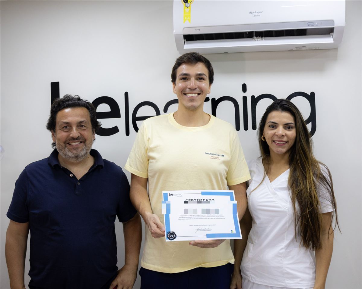 Entrega de certificado da Belearning Education