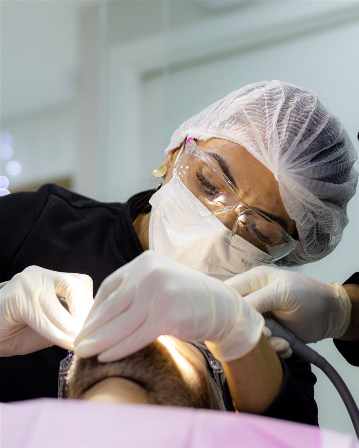 Dr. Marcela Lopes at work